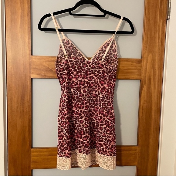 Victoria’s Secret Y2K Pink Cheetah Lace Sheer Slip Lingerie - Picture 8 of 8